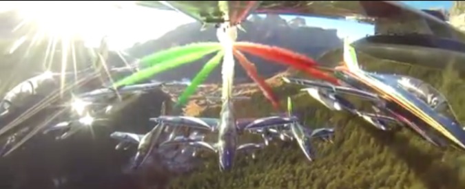 Frecce Tricolori, lo show della pattuglia acrobatica sul cielo di Alta Badia e tra le Dolomiti