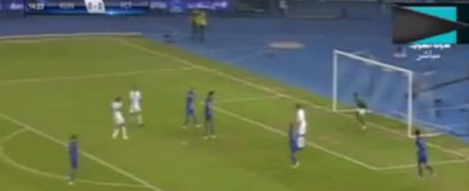 Copertina di Calcio, la classe di Luis Figo è intramontabile: a 43 anni ha segnato un gol al volo