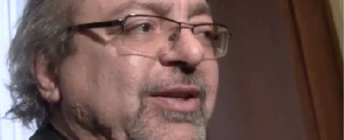 Copertina di Amianto, M5s: “Governo tace me numeri catastrofici. 6mila decessi nel 2014, 2mila scuole contaminate”