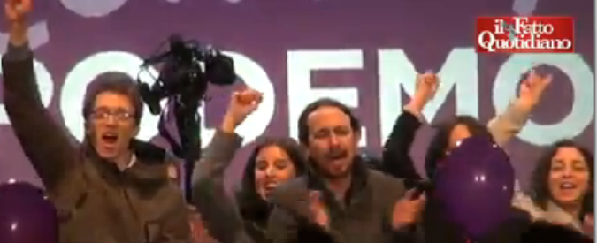 Copertina di Elezioni Spagna, Podemos: “La democrazia deve tornare nell’economia”. E la piazza canta El pueblo Unido