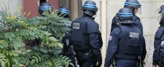 Copertina di Terrorismo, fermato il sospetto jihadista barricato nel centro di Parigi
