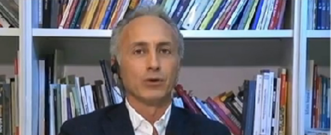 Copertina di Renzi, Travaglio: “Le domande dei giornalisti somigliano molto a quelle dei suoi fedelissimi”