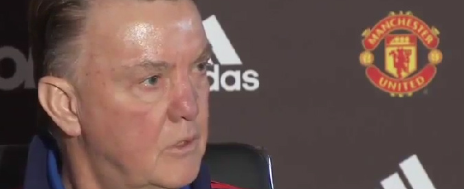 Copertina di Calcio, lo sfogo di Van Gaal: “Mi avete già licenziato”. E abbandona la conferenza stampa