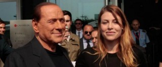 Copertina di Natale a casa Berlusconi, panettoni con il cerchio magico. Ma la Rossi provoca malumori tra i figli dell’ex Cavaliere