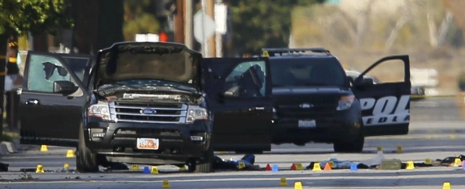 Copertina di Strage in California, fonti Fbi: “Killer era radicalizzato, aveva contatti con estremisti internazionali”. In casa trovato arsenale