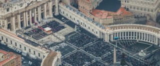 Copertina di Giubileo della Misericordia: il Vaticano, Piazza San Pietro e Roma nelle foto aeree della Polizia di Stato