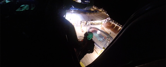 Copertina di Elicottero della Guardia costiera soccorre donna incinta a bordo del traghetto Palermo-Napoli