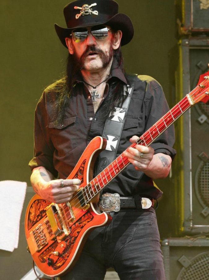Lemmy Kilmister morto: il fondatore dei Motörhead scomparso a Los Angeles. Aveva 70 anni