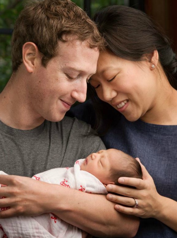 Facebook, Mark Zuckerberg annuncia la nascita della figlia Max: “In beneficenza il 99% delle mie azioni”