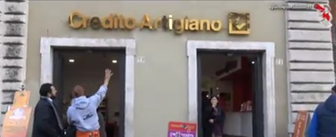 Copertina di Giubileo, la porchetta tira più della banca e l’istituto davanti San Pietro diventa paninaro