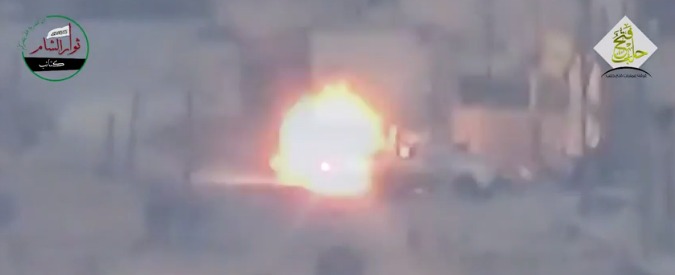 Copertina di Siria, il razzo intelligente manca il pick-up di pochi centimetri: la tattica utilizzata dall’autista