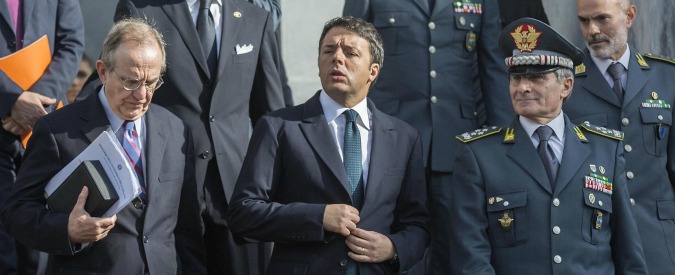Renzi, un anno di leggi salva-evasori. Così si alza la soglia di “illegalità consentita”. A caccia di nuovi voti per il Pd