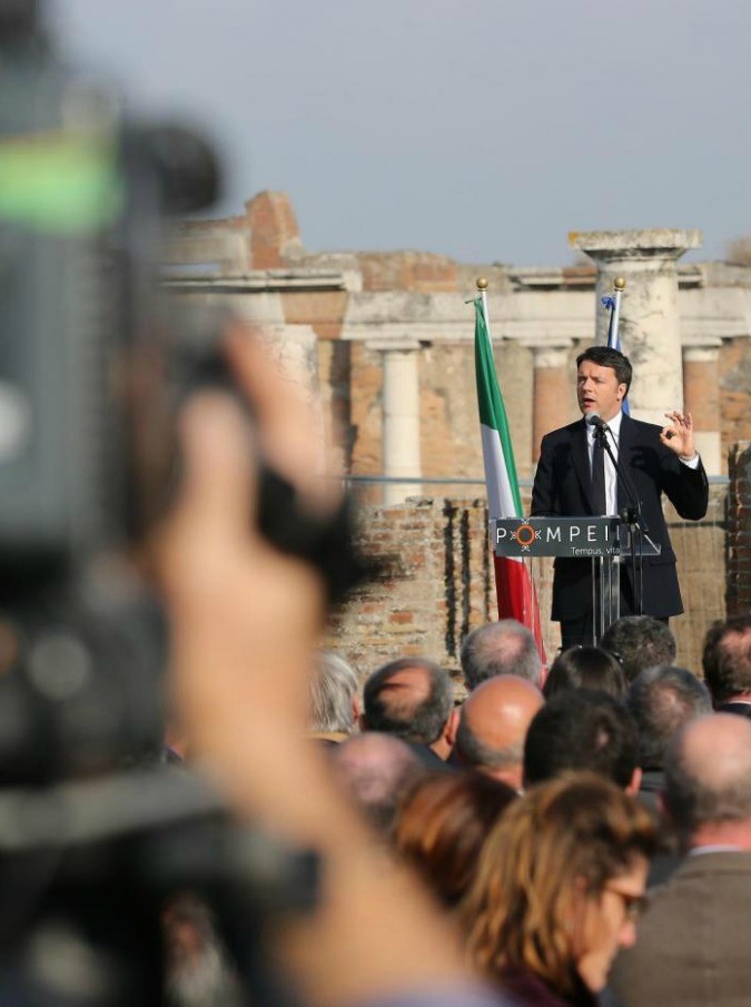 Pompei, Renzi dice che la sfida sarà vinta. Ma nei prossimi due anni sarà restaurato il 5 per cento dei monumenti