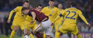 Copertina di Champions League, Roma agli ottavi tra sofferenza e fischi: mancavano da 2010, ma è una qualificazione triste – Video
