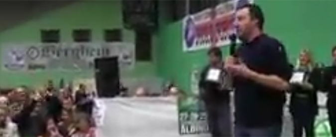 Copertina di Salvini: “Discorso di fine anno di Mattarella? Meglio guardare Masha e orso”