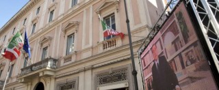 Copertina di Forza Italia resta senza casa, abbandona la sede di San Lorenzo in Lucina. Licenziati 81 dipendenti, salvi forse in 10