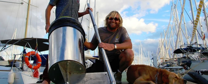 Copertina di Ripulire gli oceani dai rifiuti? Genialata di due australiani. Ecco come funziona il ‘Seabin’