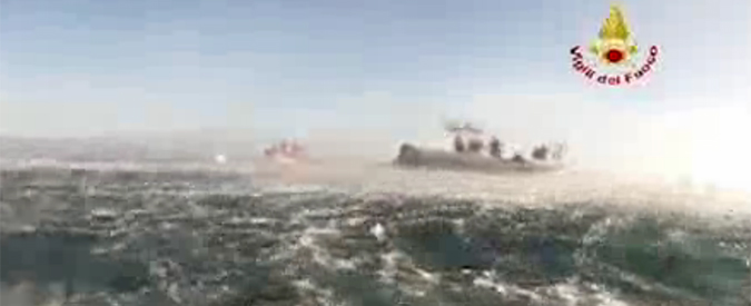 Copertina di Genova, Vigili del Fuoco soccorrono sub dopo malore durante immersione al relitto della Haven