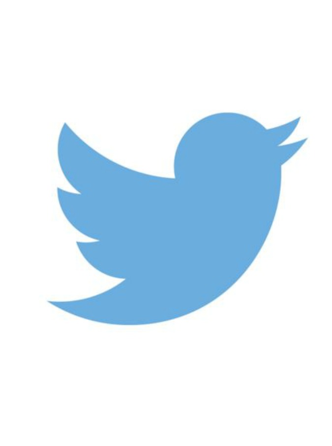 Twitter, il social dove il porno è “libero”: nessun filtro né censura per centinaia di immagini hard