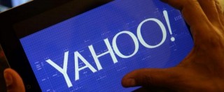 Copertina di Yahoo “ha scansionato e consegnato all’Fbi centinaia di milioni di mail degli utenti”. Snowden: “Chiudete gli account”