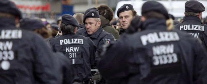 Colonia, polizia federale: “Aggressioni organizzate sui social”. E Berlino inasprisce leggi diritto d’asilo