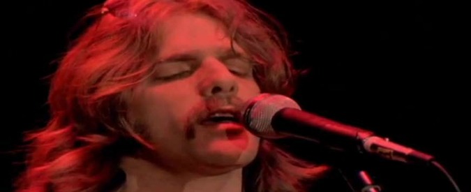Glenn Frey, il pezzo cult degli Eagles ‘Hotel California’: estratto del concerto live del 1977