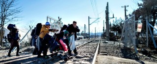 Migranti, chiusa la rotta dei Balcani. Rischio deviazione dei flussi. Emiliano: “In Puglia possibili 150mila arrivi”