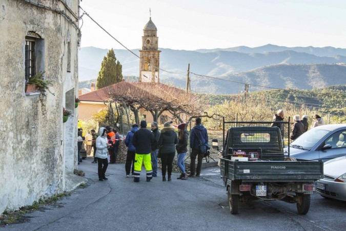 Savona, crollo di una palazzina ad Arnasco. Cinque morti accertati, un  ferito grave. Causato da fuga di gas - Il Fatto Quotidiano