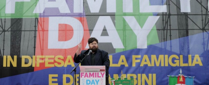 Copertina di Family day, Adinolfi: “Io ipocrita? Sono fratello tra fratelli”. “Renzi? E’ storicamente con noi”