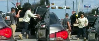 Copertina di Texas, rissa tra due automobilisti: uno usa la mazza da baseball e l’altro un bastone