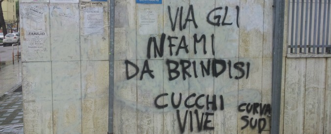 Copertina di Cucchi, “via gli infami da Brindisi”. Scritte contro carabiniere indagato