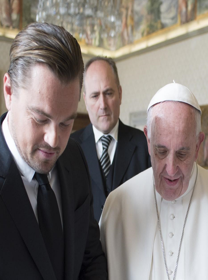 Leonardo DiCaprio ricevuto in udienza da Papa Francesco in Vaticano (FOTO)