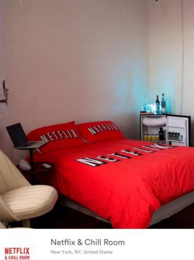 “Chill & Netflix”, su Airbnb la “stanza perfetta” per guardare il servizio in streaming e fare sesso