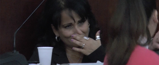 Copertina di M5S e camorra, sindaco di Quarto: “Siamo sotto attacco mediatico”. E scoppia in lacrime