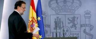 Copertina di Spagna, Rajoy prima rinuncia e poi rilancia: “Dialogherò socialisti”. Ipotesi ricatto Podemos a Psoe su Catalogna