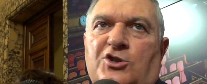 Copertina di Unioni civili, il verdiniano D’Anna: “Sì a fiducia e pronti ad entrare in maggioranza”