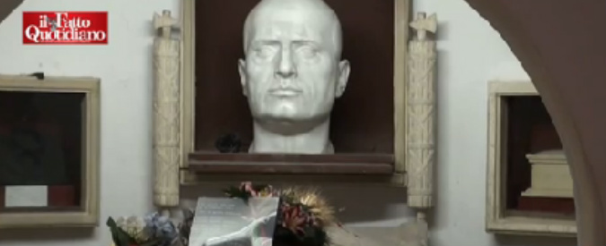 Copertina di Predappio, ecco la Casa del Fascio. Sindaco Pd: “Servono 4 milioni per fare un museo. C’è interesse del Governo”