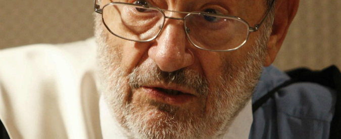 Umberto Eco, l’addio sui social. Da Pisapia a Grasso l’omaggio tra foto e aforismi: “Grazie Maestro”