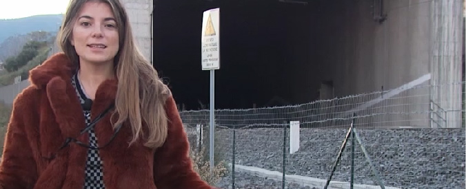 Copertina di Servizio Pubblico, Giulia Innocenzi ci svela l’Italia incompiuta: a partire dalla Salerno-Reggio Calabria