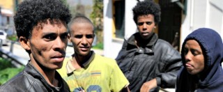 Copertina di Migranti, viaggio in Campania: ‘Nei centri si recluta manovalanza per il lavoro nero’