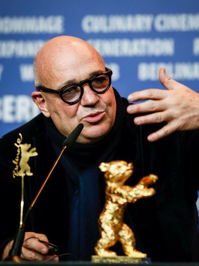 Berlino, Rosi: “Questo Orso d’oro mi carica di una enorme responsabilità nei confronti della tragedia in corso dei migranti”