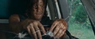 Copertina di The Walking Dead 6, clip per il Fatto.it: la fuga da Alexandria invasa dagli zombie