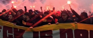 Copertina di Lazio-Galatasaray, 350 tifosi turchi in centro a Roma: bombe carta e tensione. Due accoltellati nella notte
