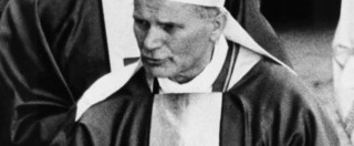 Copertina di Papa Wojtyla, pubblico lo scambio di lettere con la filosofa americana Anna-Teresa: “Più che amici, ma meno che amanti”