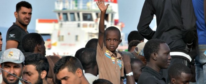 Immigrati, altro che emergenza: solo loro a sostenere leconomia ... Poste italiane immigrazione