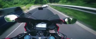 Copertina di Vicenza, va in moto a 200 km/h e pubblica ennesimo video della bravata: esercito Usa gli ritira la patente