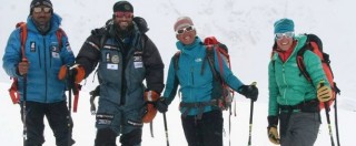 Copertina di Alpinismo, Simone Moro da record: raggiunge la vetta del Nanga Parbat per la prima volta in inverno