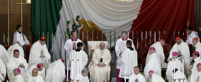 Papa Francesco: “In una famiglia corrotta è la tentazione della ricchezza il pane che si dà da mangiare ai propri figli”