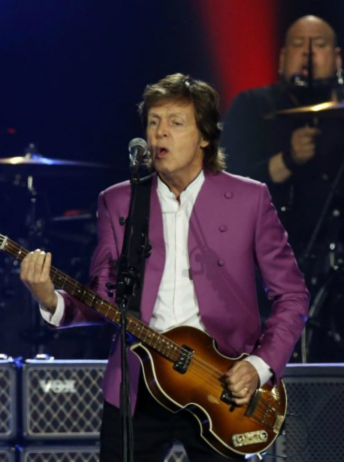 Paul McCartney, rimbalzato al party post Grammy. Lui: “Abbiamo bisogno di qualcuno di più famoso?”