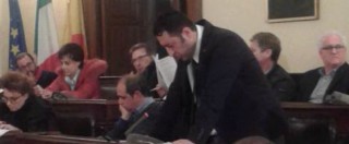 Castelvetrano, caso Giambalvo: 22 consiglieri si dimettono per “togliere città dall’imbarazzo”